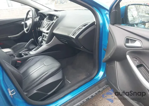 2014 Ford Focus Se z USA, uszkodzony, nr VIN 1FADP3F24EL429306